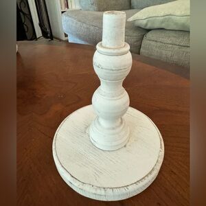 Glory Haus Stand White